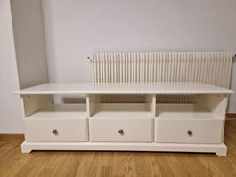 TV-Möbel weiss mit drei Schubladen