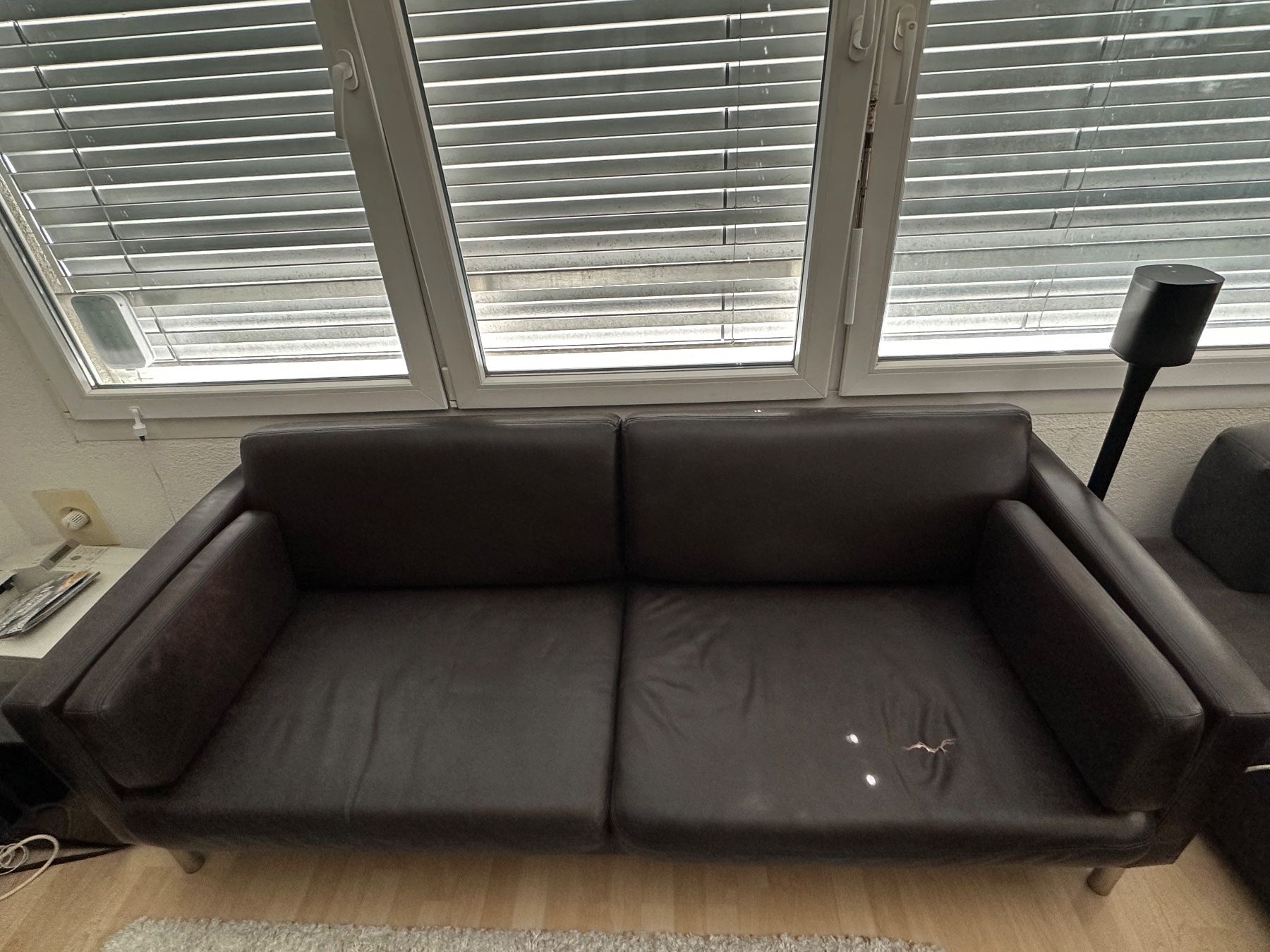 Sofas: Leder Sofa – Gebraucht aus Glattpark(Opfikon) von Samira-