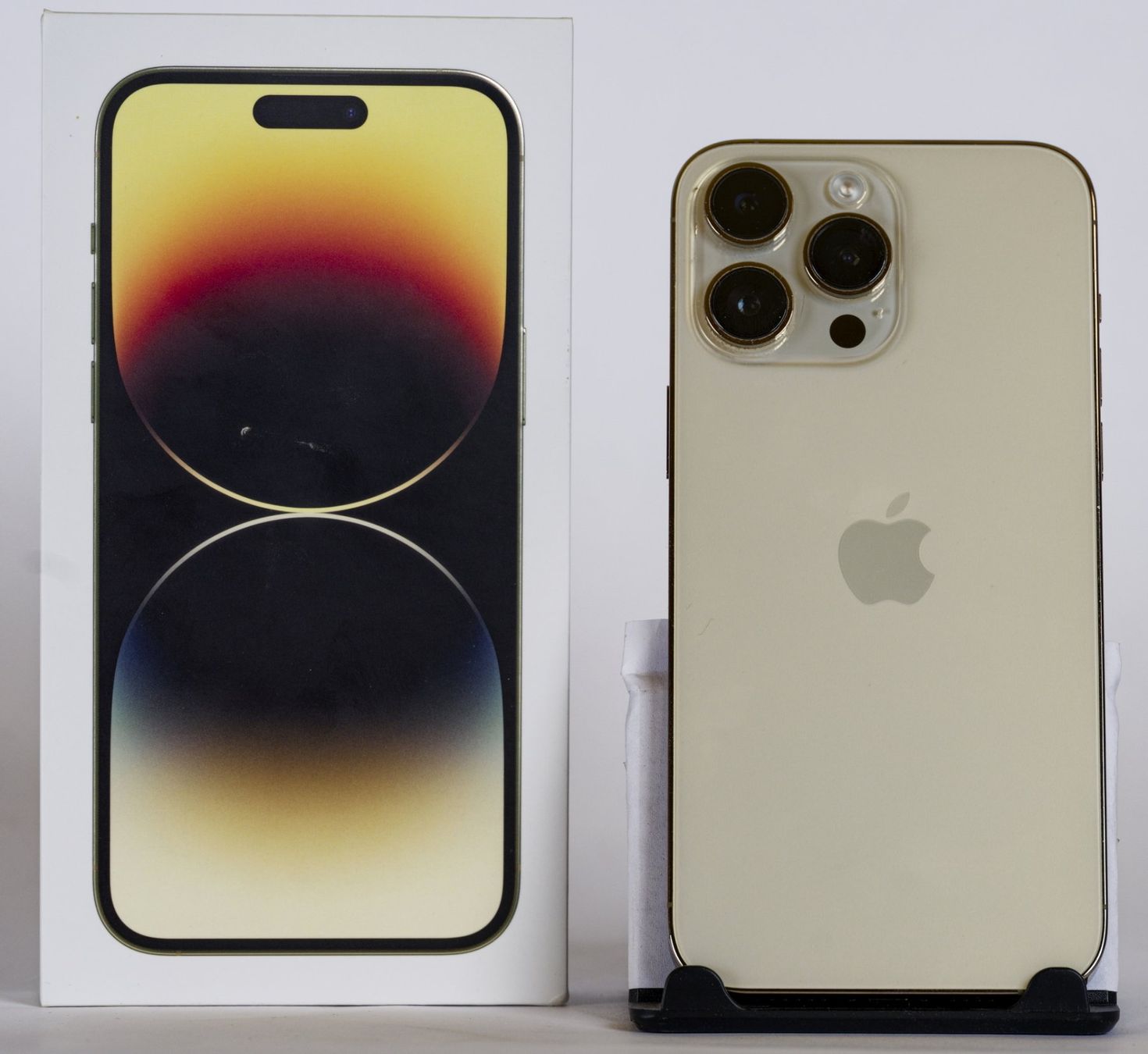 Apple Telefoni cellulari / Smartphones: Apple iPhone 14 Pro Max Gold gebraucht mit Originalbox – Usato da Winterthur venduto da Charlymei 2