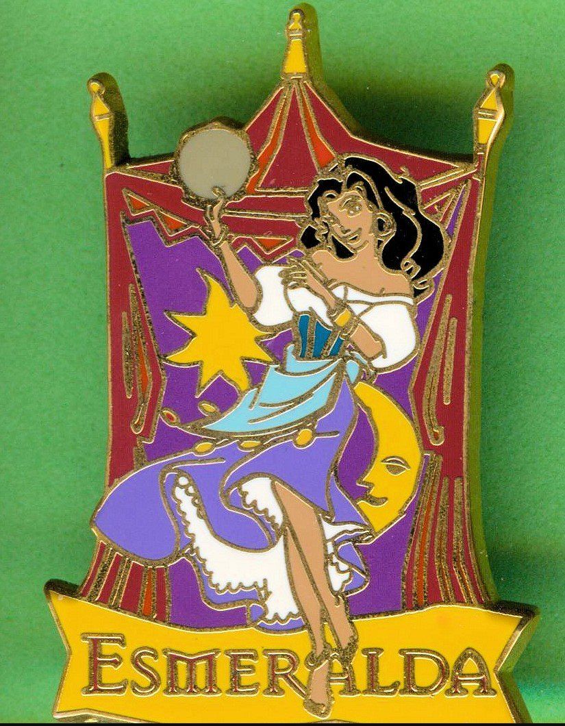 Disney Placchette & Badge: DISNEY  ESMERALDA – Usato da Winterthur venduto da Sammleroase