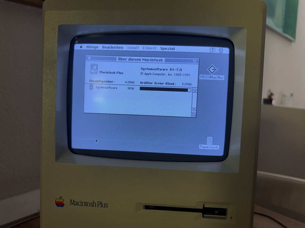 Apple PC: Apple Macintosh Plus mit 20 MB Harddisc und Tasche – Usato da Thalwil venduto da mabara42 3