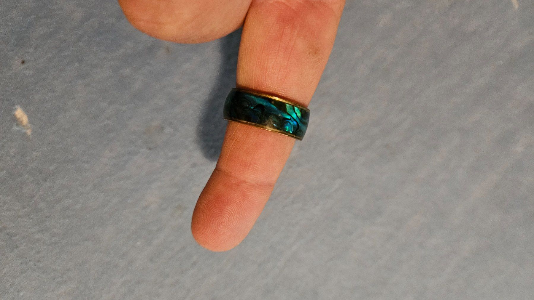Anelli: Ring mit blauem Material, kein Stempel, Vintage – Usato da Feldbrunnen venduto da Kolosseum111 1