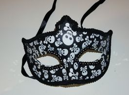 Augenmaske Halloween-Maske Piratin mit Totenschädelmotiv