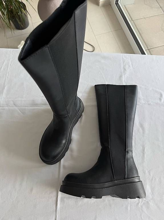 Scarpe da donna: Schwarze Chunky-Stiefel  Grösse 39 – Nuovo e nell'imballaggio originale da Schlieren venduto da gue_m9qk 3