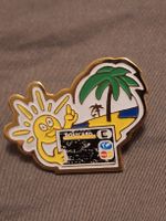 Pin Postcard Schweiz mit Sonne und Palme Zustand gut