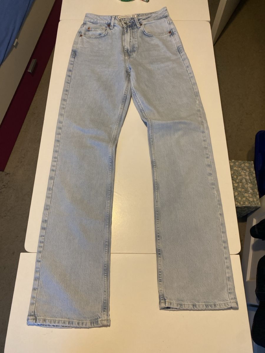 Stradivarius Jeans: Stradivarius Jeans Gr. 36 – Usato da Jona venduto da sarasaftladen