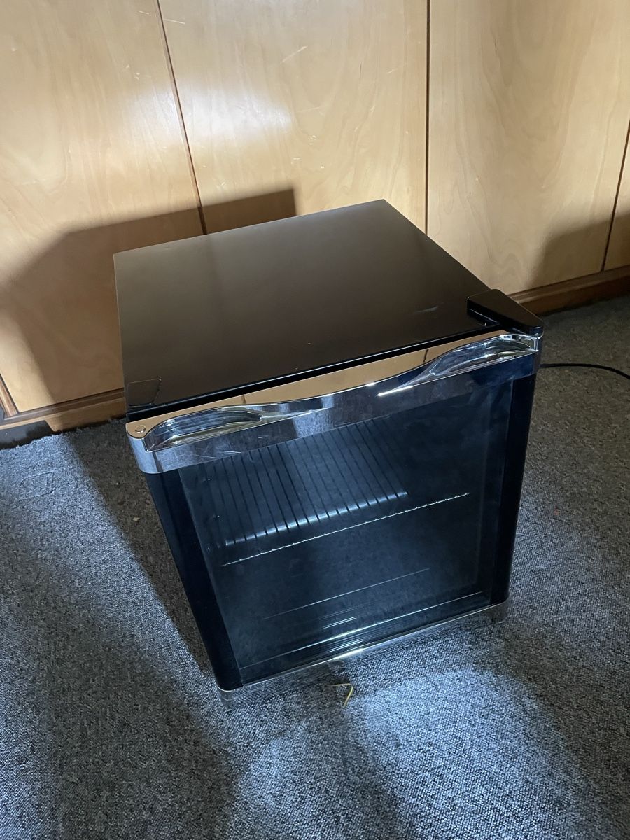 Kibernetik Réfrigérateurs: Mini Kühlschrank – D'occasion à Sargans par Brauchli.A