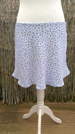 Mini-Jupe blanche à fleurs bleues H&M, taille 44, NEUF
