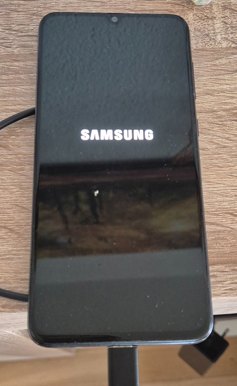 Samsung Telefoni cellulari / Smartphones: Samsung Galaxy A70 – Usato da Rubigen venduto da Ditta02 1