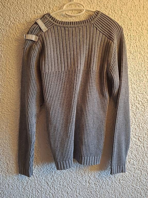 Pulls & Sweat-shirts: Sweatshirt/Pullover Grösse M – D'occasion à Belp par ced_y8hx 2
