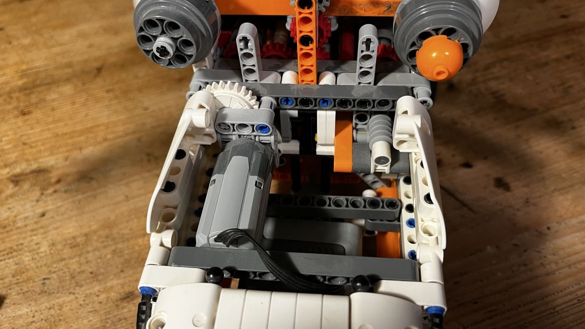 Lego Spielzeuge: LEGO Technic 42052 Schwerlasthubschrauber Airbus Helikopter – Gebraucht aus Ennetbaden von teo_yg9s 6