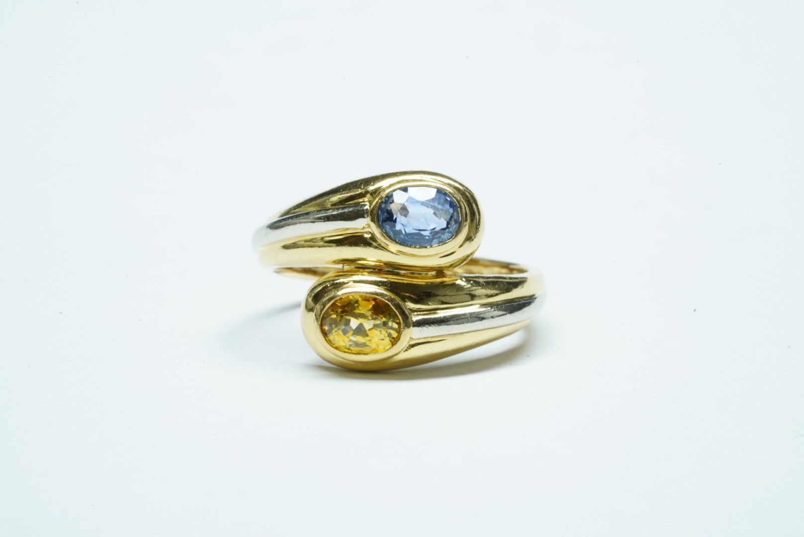 Anelli: Fingerring 18k Gelbgold mit Saphiren – Usato da Bülach venduto da Re-Jewelled