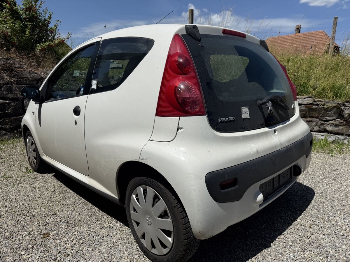 Peugeot Automobili: Peugeot 107 1.0 I – Usato da Bern venduto da CarCollectorBern 4
