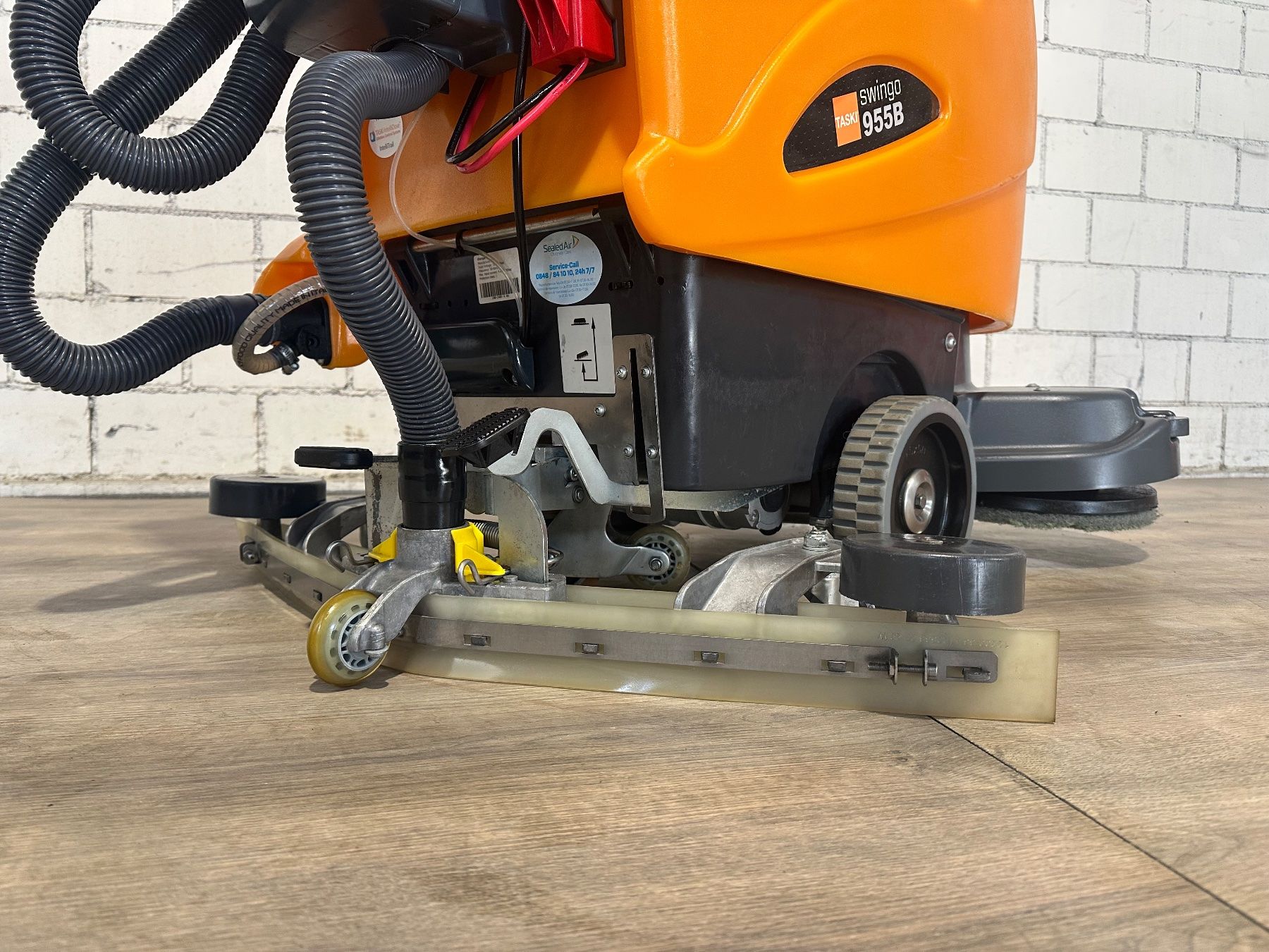 Toutes les machines: Taski Swingo 955 B Neue Batterien – D'occasion à Bettwiesen par chili1 4