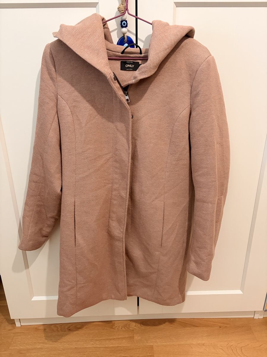 Only Jacken: Veste Only rose – Gebraucht aus Bussigny von LabiZaule