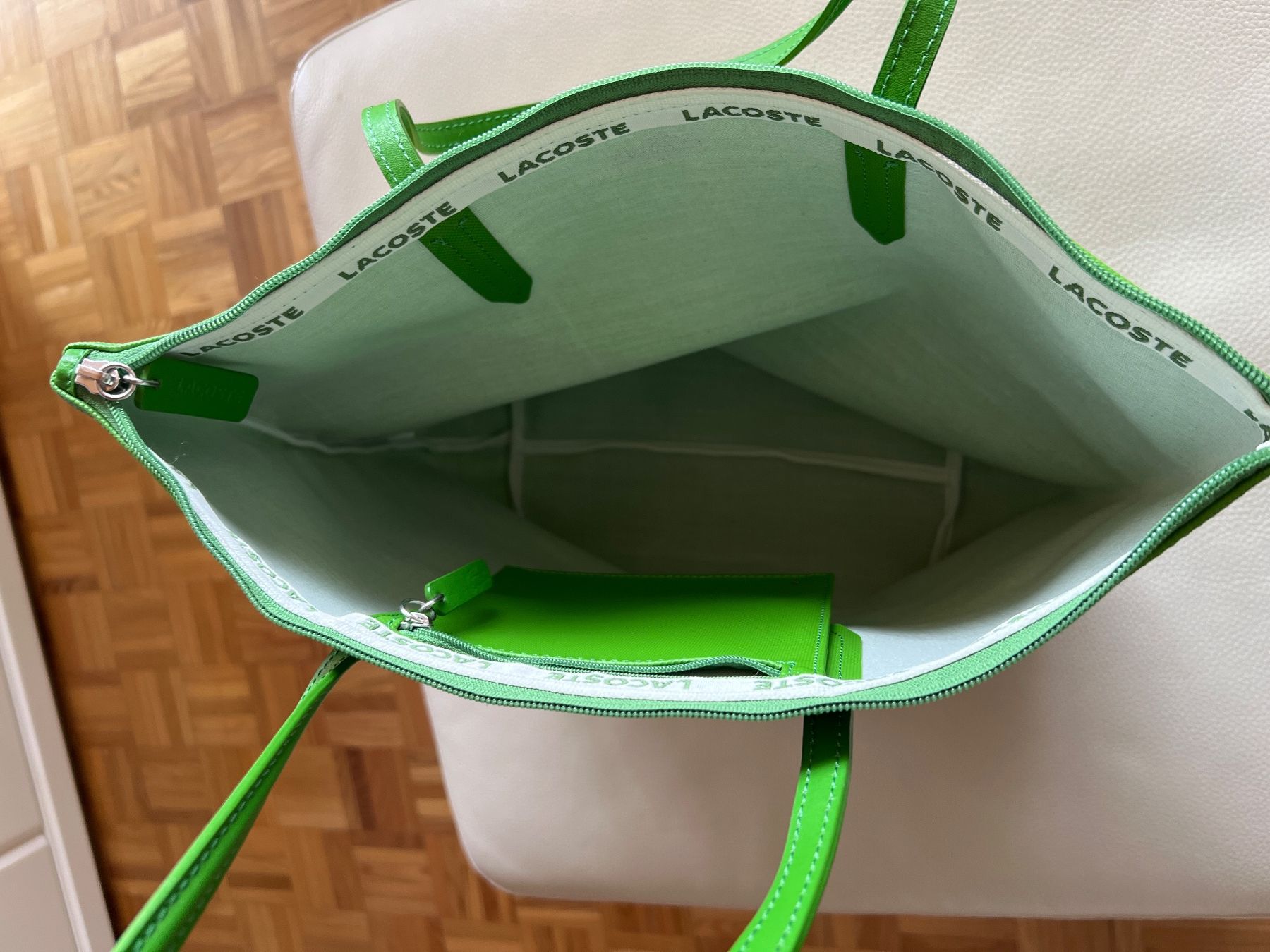 Lacoste Sacs femmes: Lacoste Tasche mit Brasilien Flagge – D'occasion à Chur par van_hnc6 6