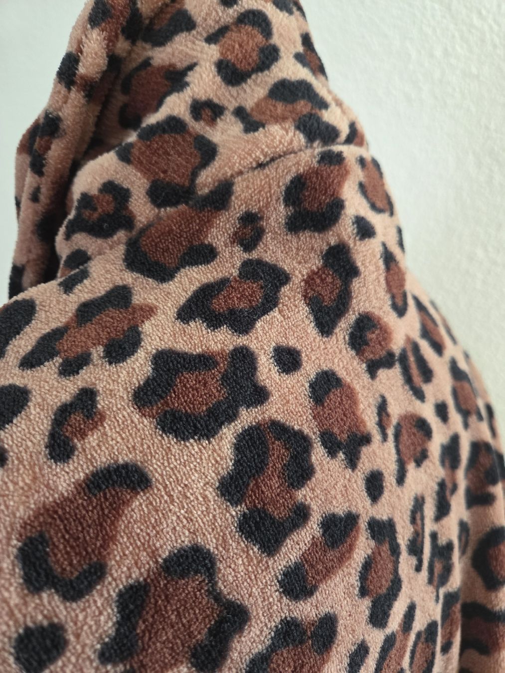 Accappatoi: Comtesse Bademantel Leopard Gr.L, sehr kuschelig! – Usato da Hittnau venduto da SirKahn 3