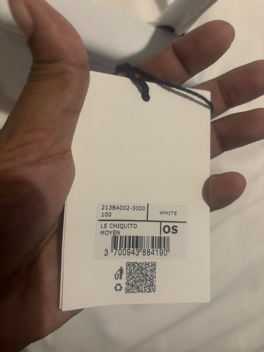 Jacquemus Borse da donna: Jacquemus Le Chiquito Moyen Weiss – Nuovo (secondo la descrizione) da Dübendorf venduto da darae23 4
