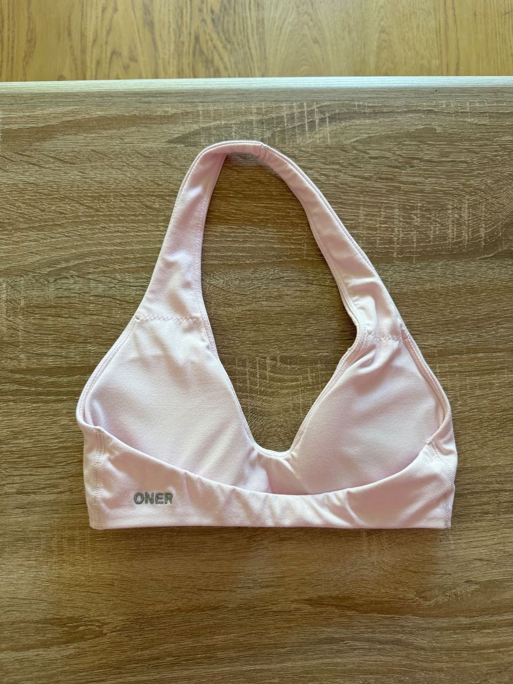 Tops: Oner Active SOFTMOTION™ MINIMAL HALTER NECK BRALETTE – Neuf (Voir description) à Zürich par SNovo 1