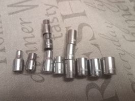 Lot de 12 douilles de différentes tailles