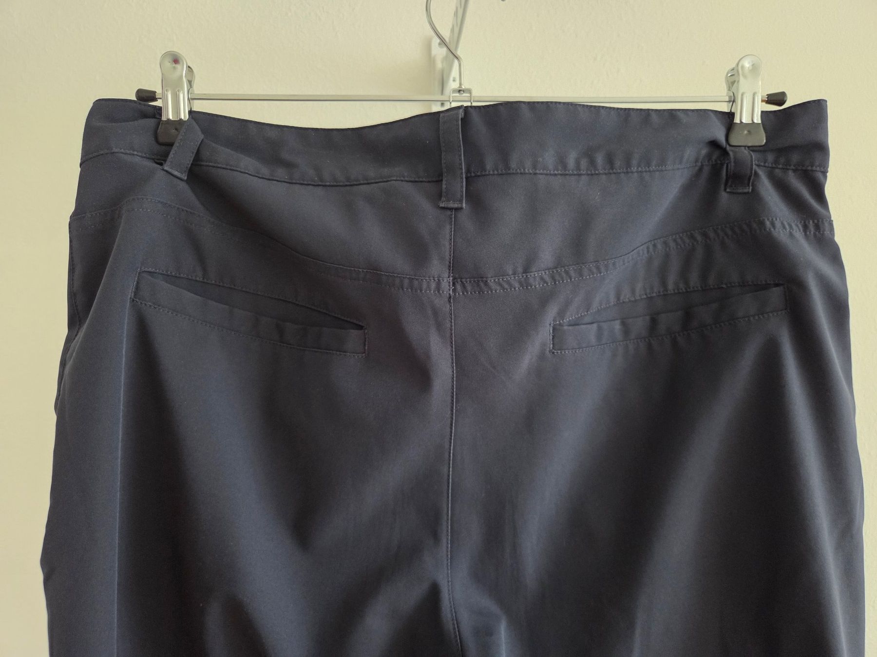 Pantaloni: Sporthose von – Usato da Oberrieden venduto da Smart570 3