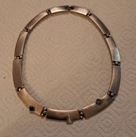Collier ras du cou