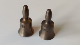 Zwei kleine Messing Glöckchen BBC (W7)