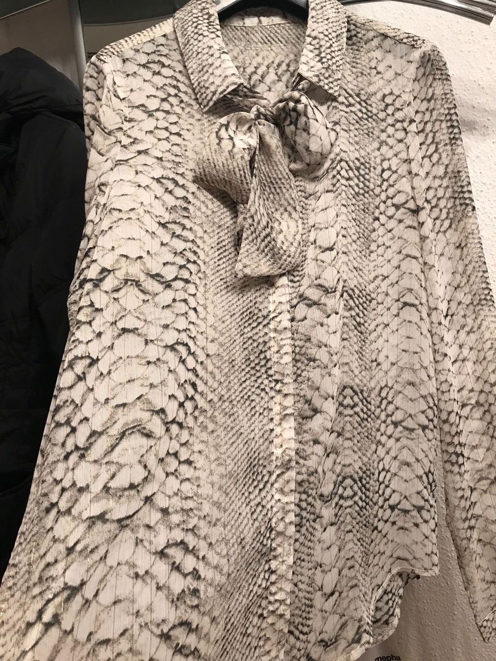 Blusen: elegante Bluse – Gebraucht aus Dübendorf von nela123