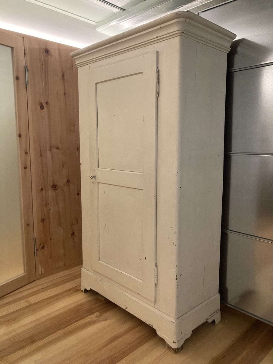 Schränke: Antiker Schrank, shabbychic – Gebraucht aus Staufen von Simbob