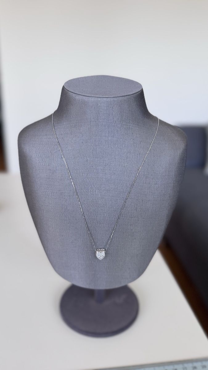 Catenine: Sparkling Heart Necklace, Silver Chain – Nuovo (secondo la descrizione) da Stäfa venduto da Pandorasbox2021