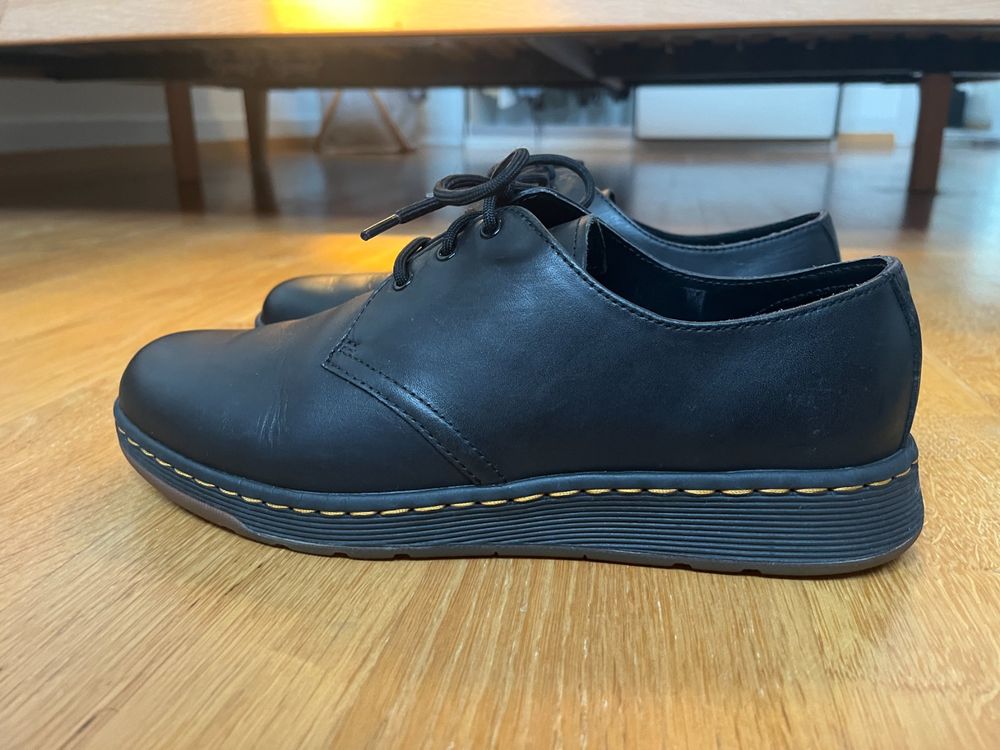 Airwair dr martens on sale uk