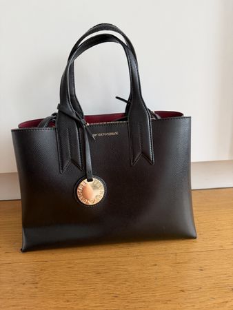 Elegante Emporio-Armani-Tasche
