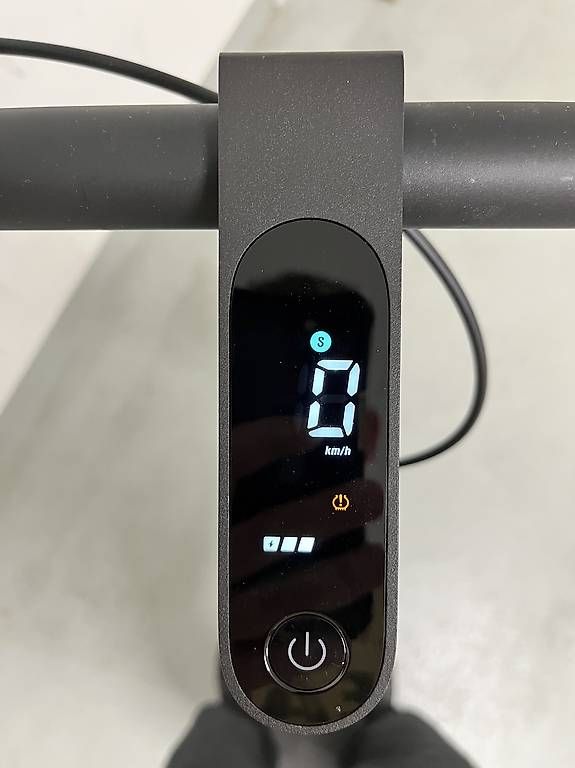 Scooter: Elektroscooter mit Federung xiami – Usato da Elgg venduto da Jd 2