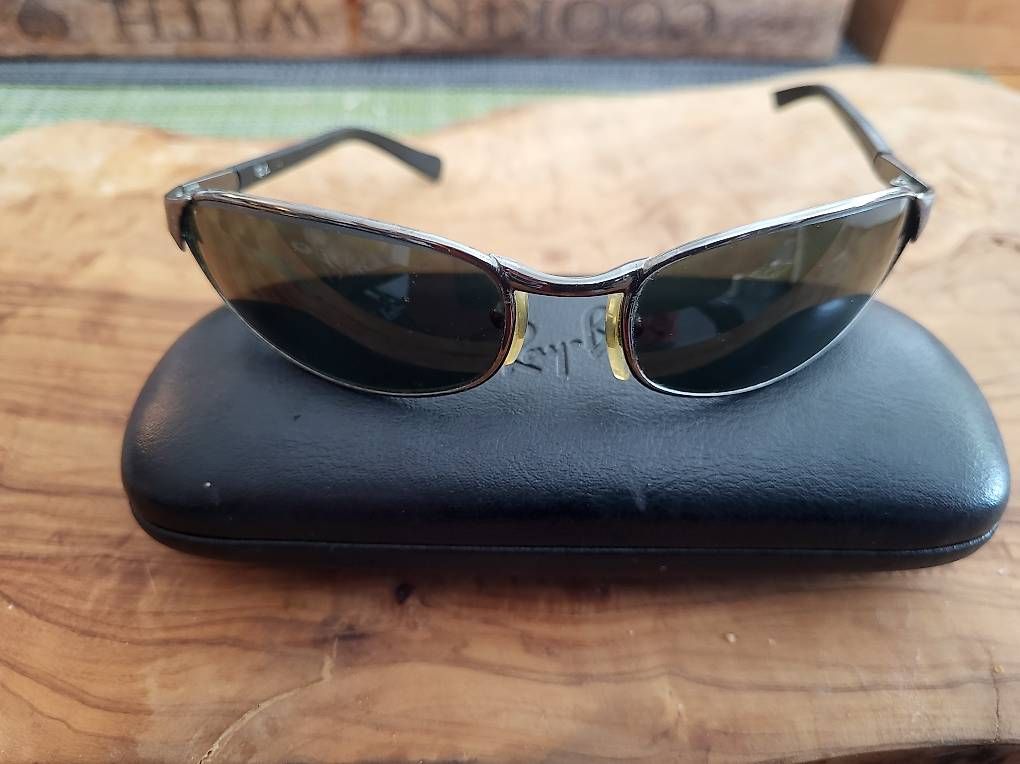 Ray-Ban Occhiali & Lenti: 2 Orginal Ray Ban Sonnenbrillen – Usato da Oberglatt ZH venduto da watchkurt