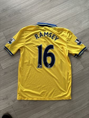 2013-14 Arsenal Nike Away Shirt Ramsey #16