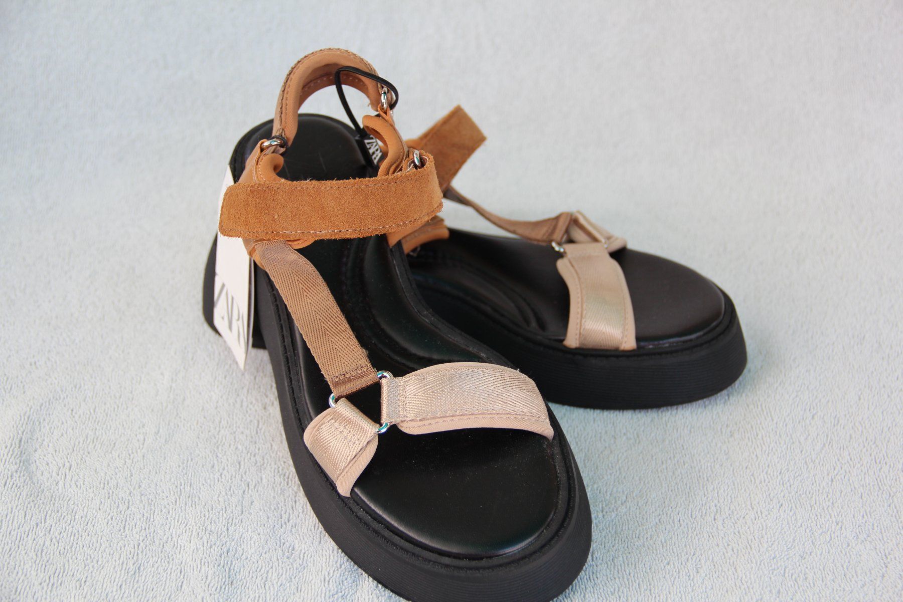 Zara Scarpe da donna: ZARA Sandalette – Nuovo (secondo la descrizione) da Ostermundigen venduto da blu_bsc6 1