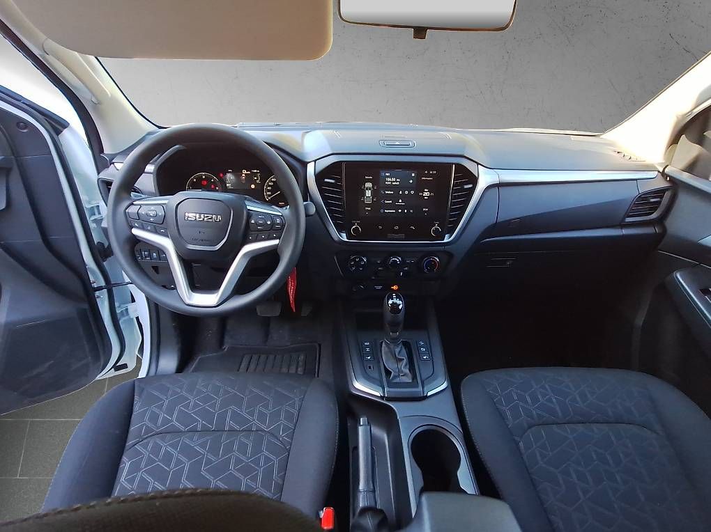 Véhicules utilitaires: ISUZU D-MAX CrewCab N60BB+ 4x4 – D'occasion à Coldrerio par ven_v7yp 9