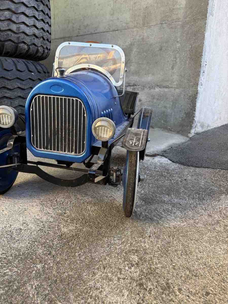 Véhicules pour enfants: Tret-Auto Oldtimer blau Metall – D'occasion à Ennetmoos par Chrigu_1liberklapf