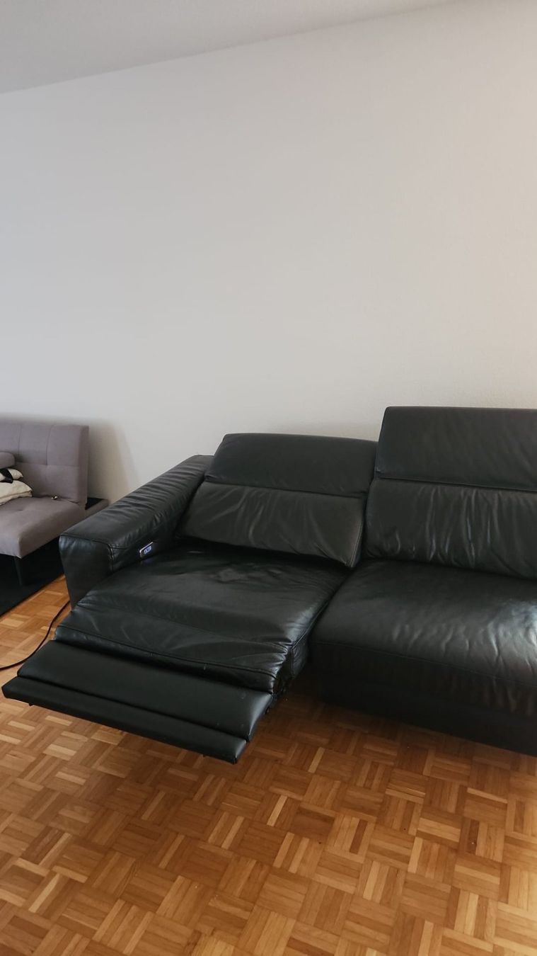 Conforama Sofas: Echtleder Ecksofa mit Relaxfunktion – Top Zustand – Gebraucht aus Zollikerberg von thi_8xls 1
