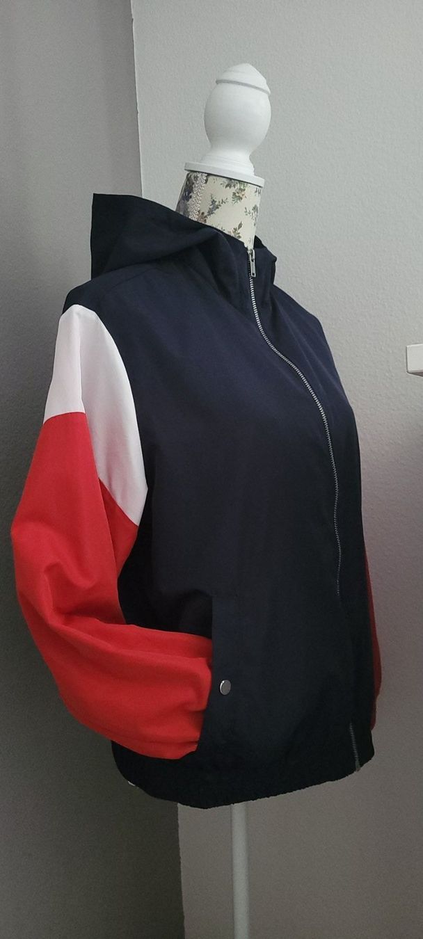 H&M Jacken & Mäntel: Windjacke  Gr.170 – Gebraucht aus Oberaach von Svea11