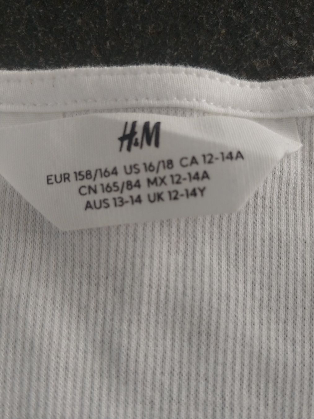 H&M Kleiderpakete & -sets: Kleiderpaket Mädchen Gr.S und 158-164 – Gebraucht aus Bäriswil BE von Rezz 3