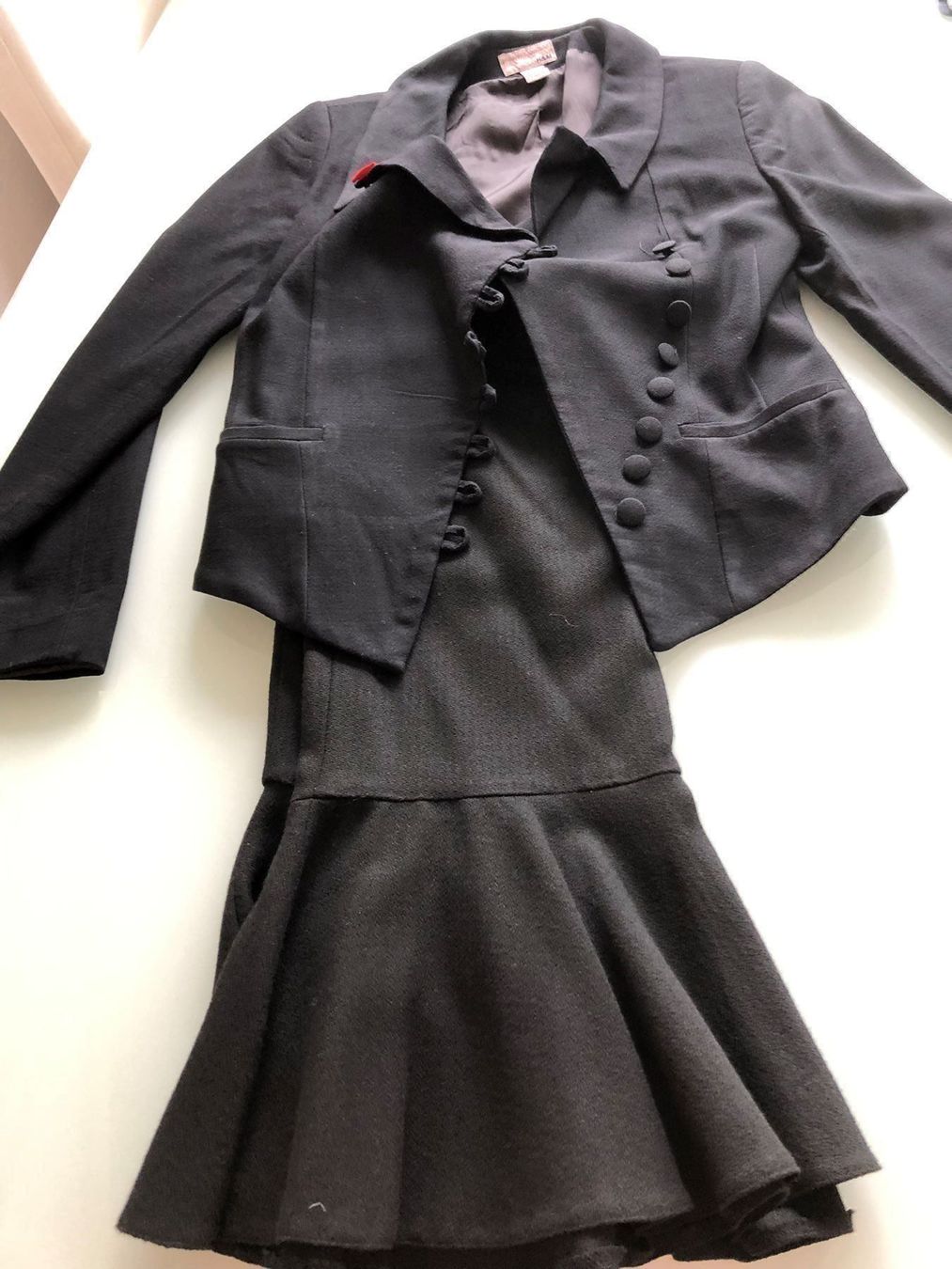 Costumi: Kostüm schwarz – Usato da Adliswil venduto da Majeska 1