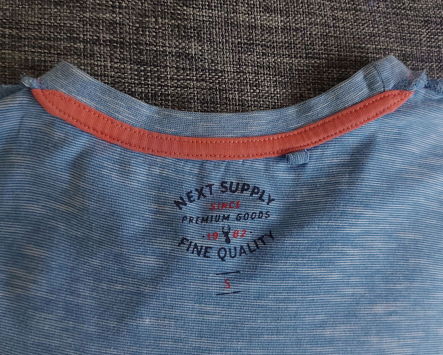 Next T-shirt: T-Shirt "NEXT" Gr. S – Nuovo (secondo la descrizione) da Wabern venduto da Irakene 6