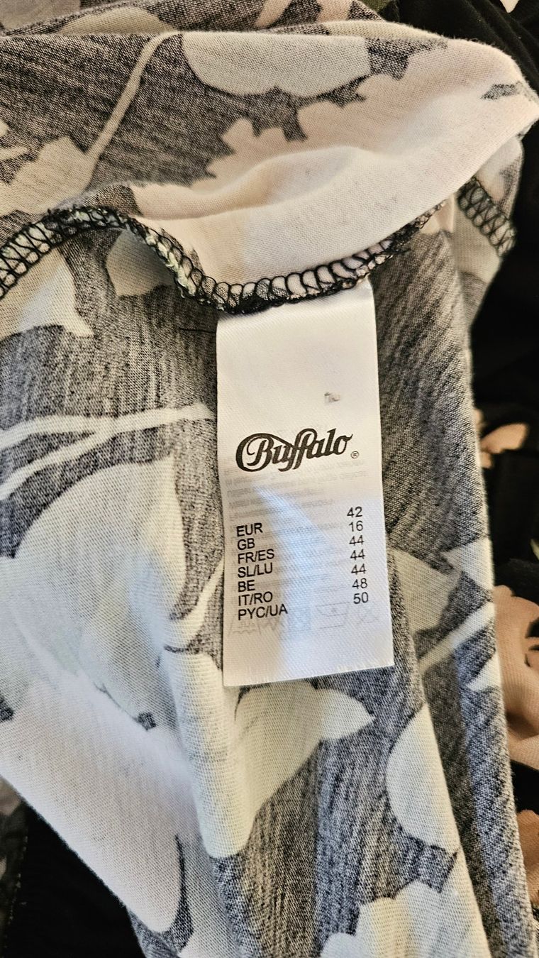 Vestiti: tolles Frühlings-Kleid elastisch / beques Kleid / Rock – Nuovo (secondo la descrizione) da Witterswil venduto da Regus 5