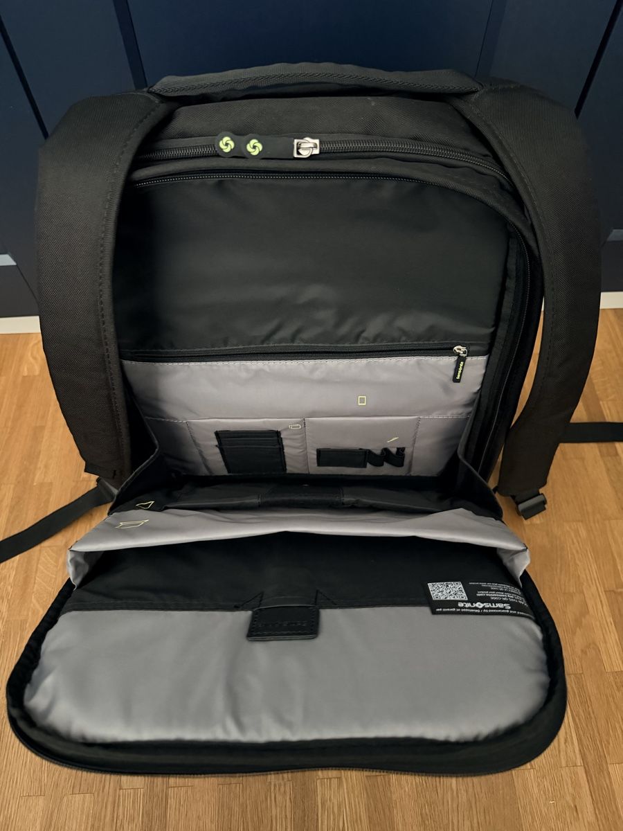 Samsonite Sacs à dos: Samsonite Securipack Backpack 17.3” Black – D'occasion à Thun par dar_fz6y 7