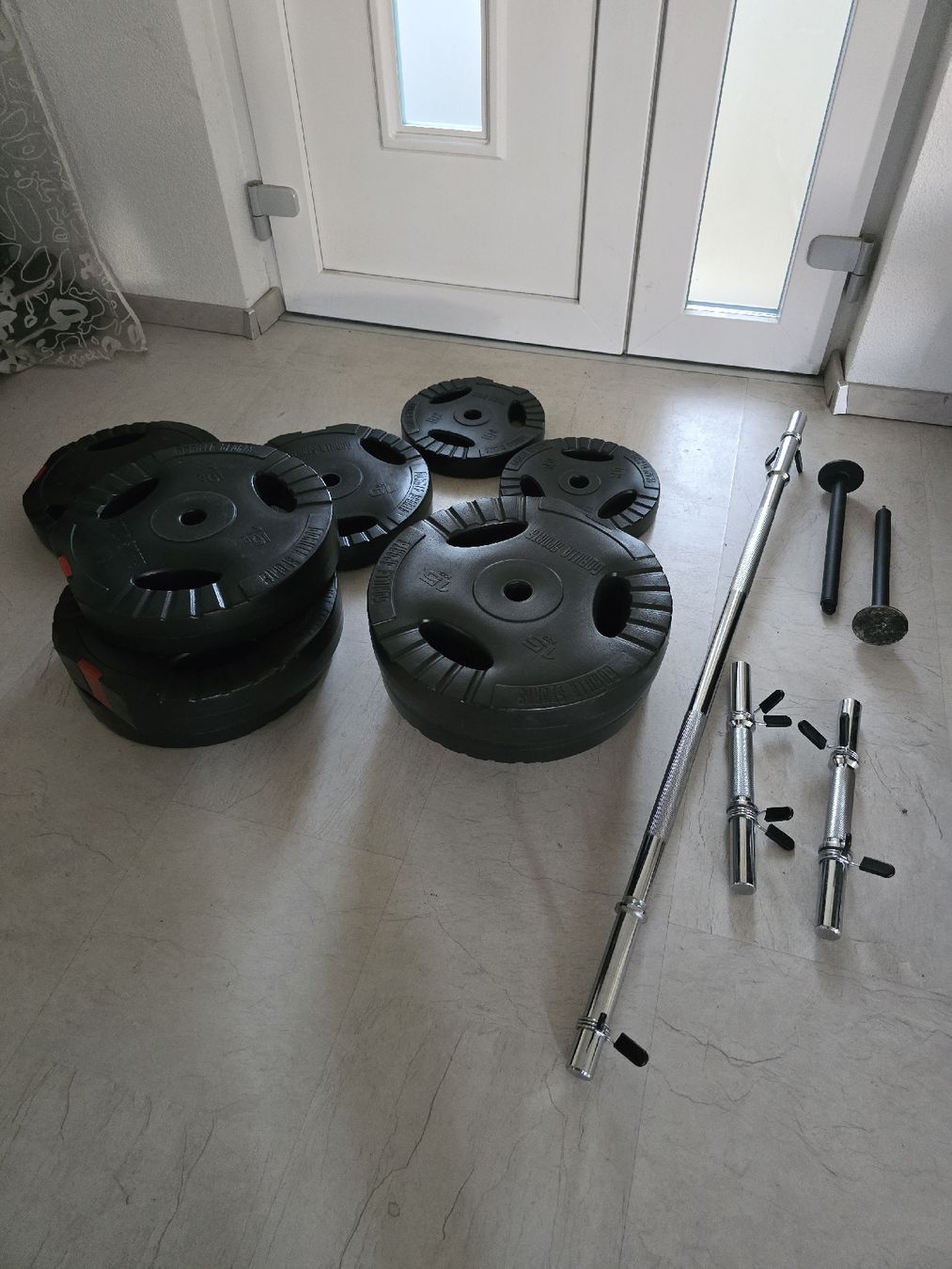Manubri & Pesi: hantelset mit 110 kg Gewichtescheiben – Usato da Derendingen venduto da S.Skorbi
