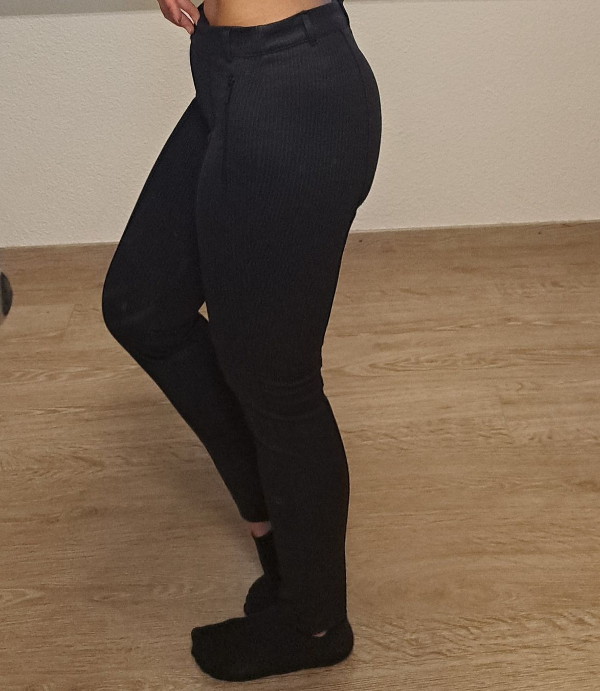 Pantaloni: Schwarze Stoffhose Gr. 36/38 – Usato da Wetzikon ZH venduto da secondhandsfashion 1