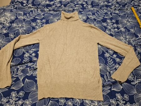 Pullover gr M only