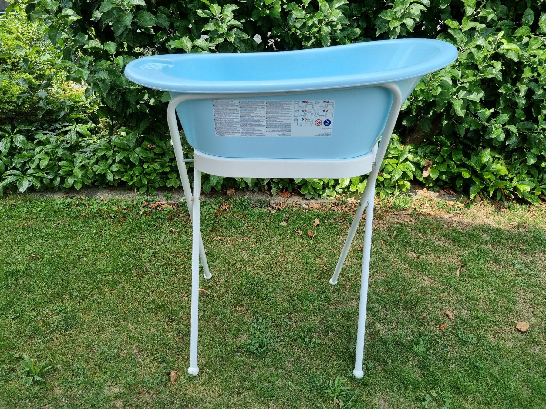 Badewannen: Badewännli auf Gestell – Gebraucht aus Aarwangen von Rom55