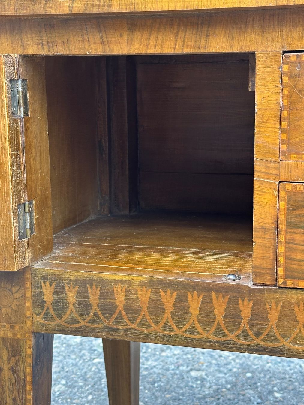 Cassettiere: Antike Kommode / Sideboard mit Intarsien – Usato da Otelfingen venduto da Yossi-68 3